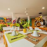 Makena La Boquilla Beach Hostel