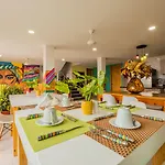 Makena La Boquilla Beach Hostel